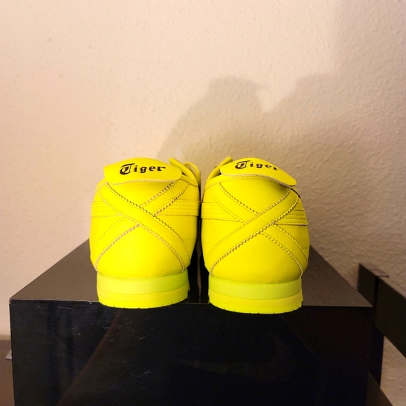 NWB Onitsuka Tiger × Valentino sneakers - Picture 4 of 5